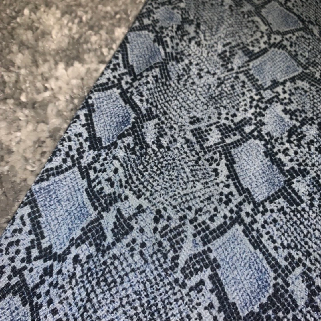 Ormmönstrad längre kjol - 91