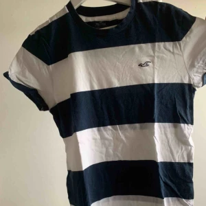  - Hollister T-shirt i gott skick 