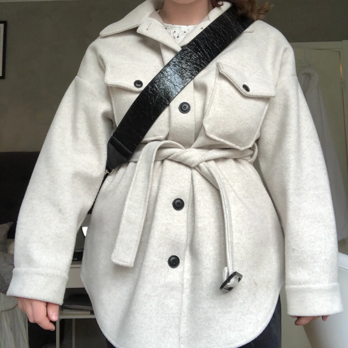 Nellys populära jacka, belted shacket