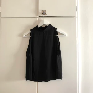 Blus/topp storlek 34 30 kronor  - Fin blus/topp oanvänd 