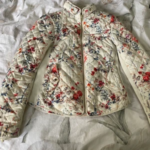 vårjacka - Fin vårjacka från Zara 