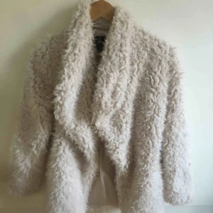  - Mysig Teddy jacka ! Storlek s/m 🌸