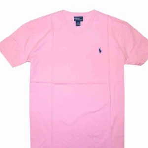  - Ralph Lauren rosa! Den är i tvätten just nu men tar bilder så fort den kommer ut. Sparsamt använt!