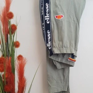  - Ellesse tights använda 1 gång köparen står för feskt