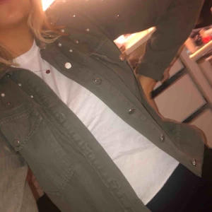  - Snygg jacka från Gina, använd ett fåtal gånger❤️
