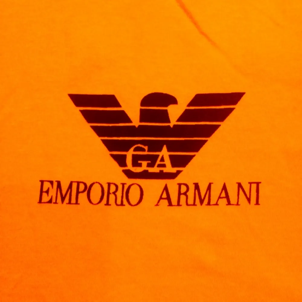 Cool å clean Giorgio Armani t-shirt !. T-shirts.