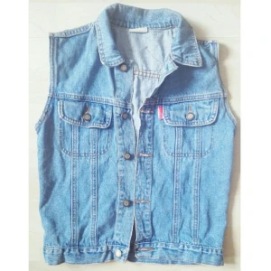  - Cinema jeans jacka, skit snygg och passar med alla plagg! 