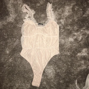 Mesh body storlek 36 - En bodysuit i fint skick, helt oanvänd☺️ köparen står för frakt