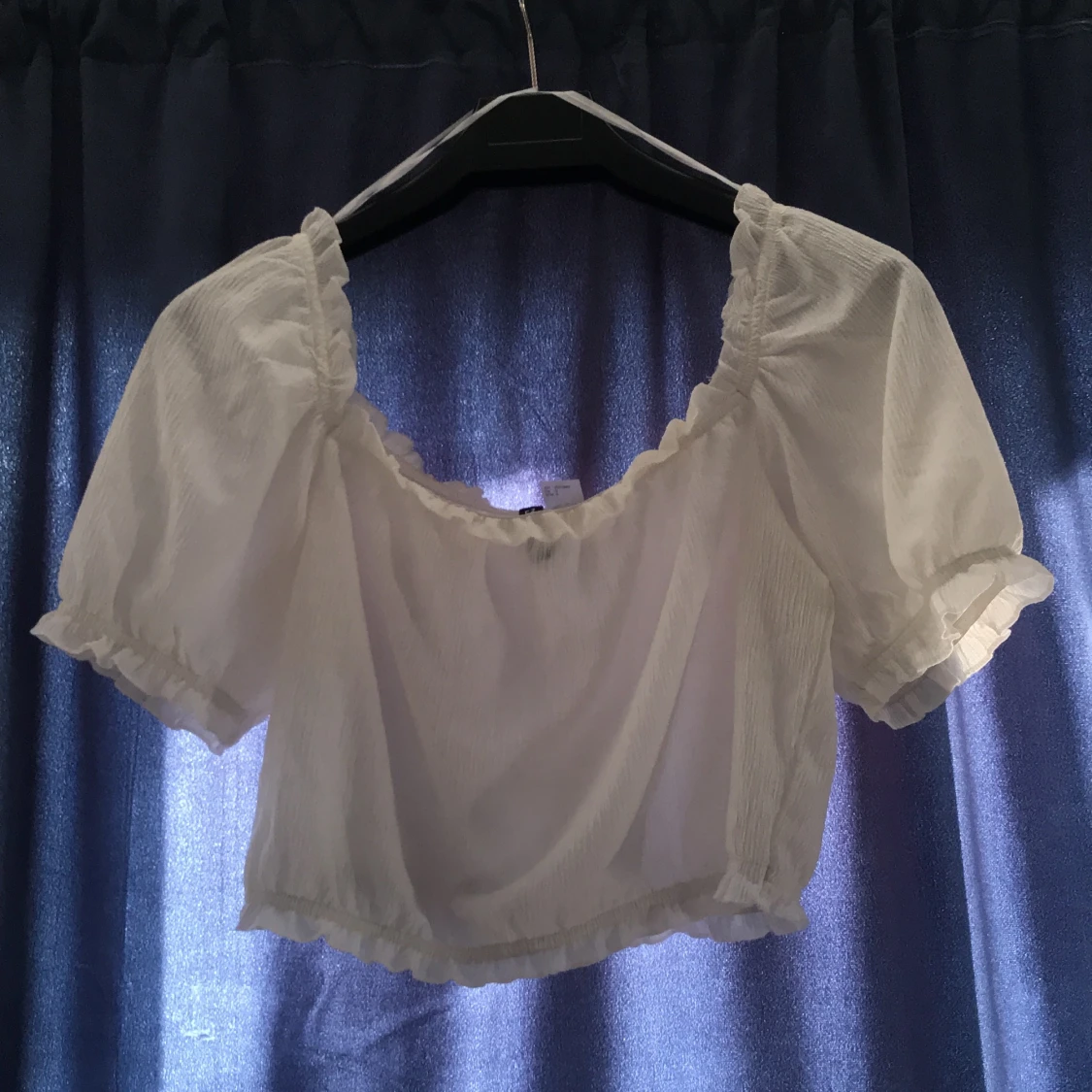 Kort topp från Divided 