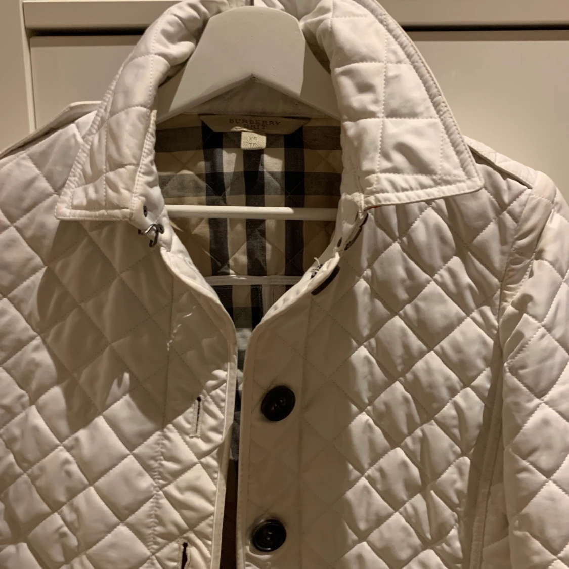 Burberry qiltad vit höst och vårjacka - 91