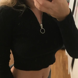 Zip up polo, urban outfitters - Storlek XS, urban outfitters, Köparen står för frakt