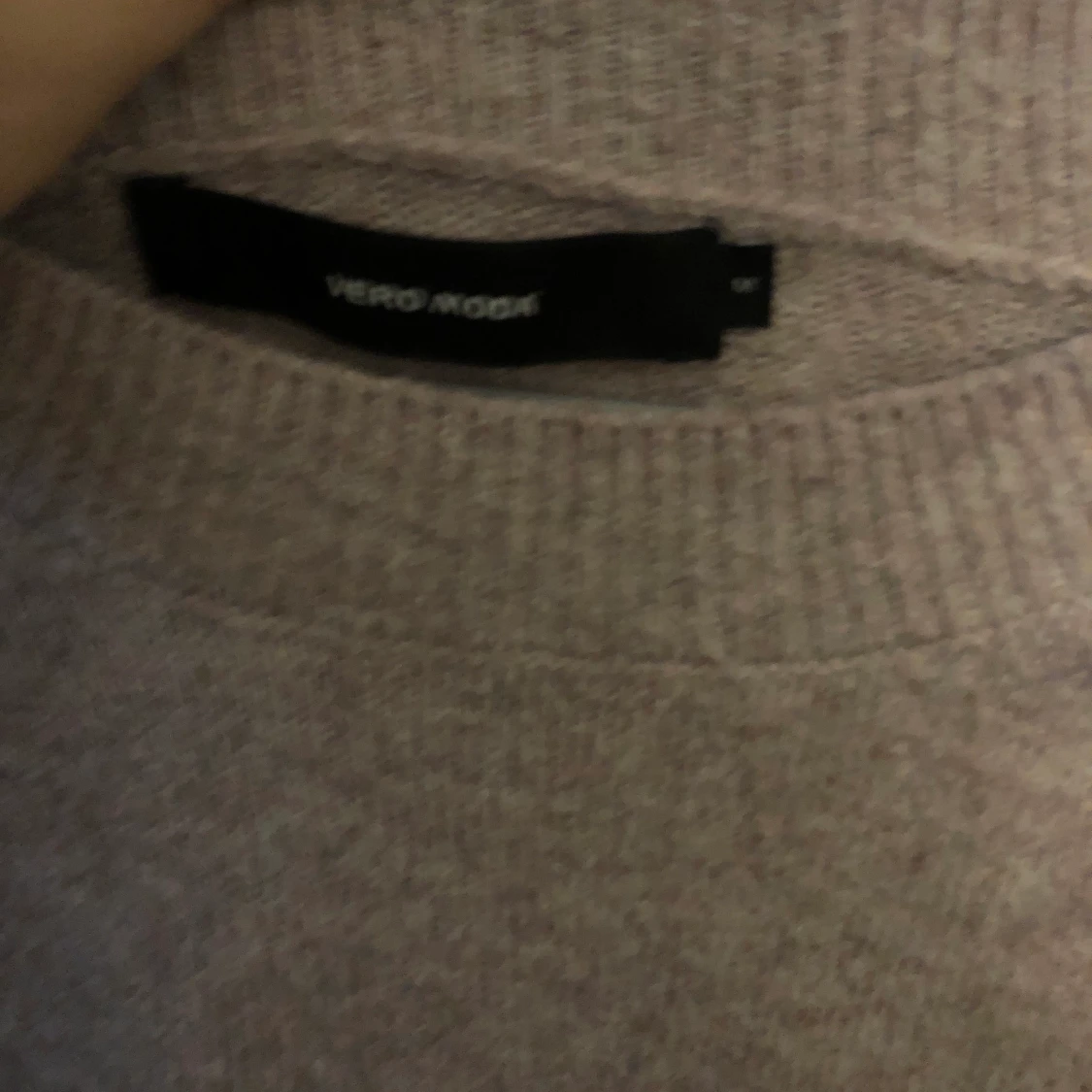 Stickad ljusrosa tröja  - 91