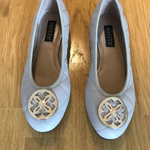 Ballerina skor Novita  - Oanvända ballerina skor Novita, inköpta sommaren 2020.