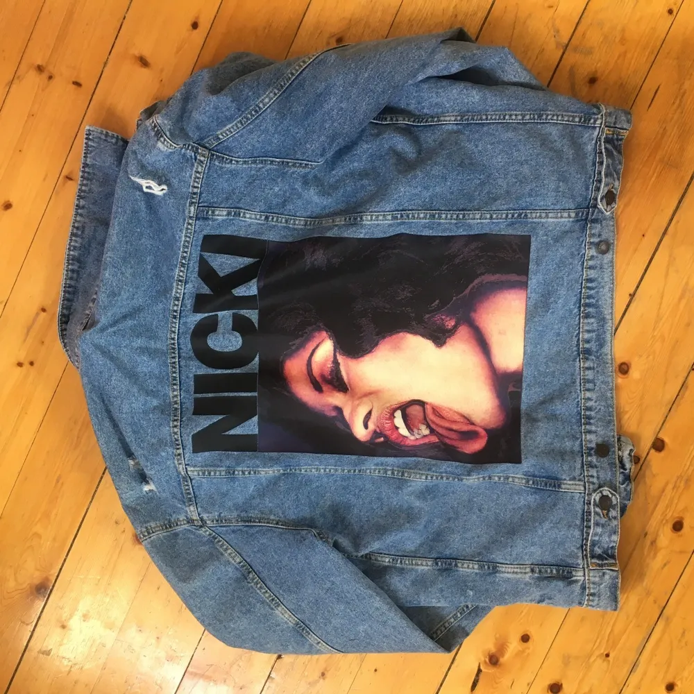 Nicki Minaj jeansjacka . Jackor.