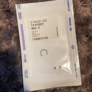 septum piercing - oöppnad och steriliserad septum piercing 