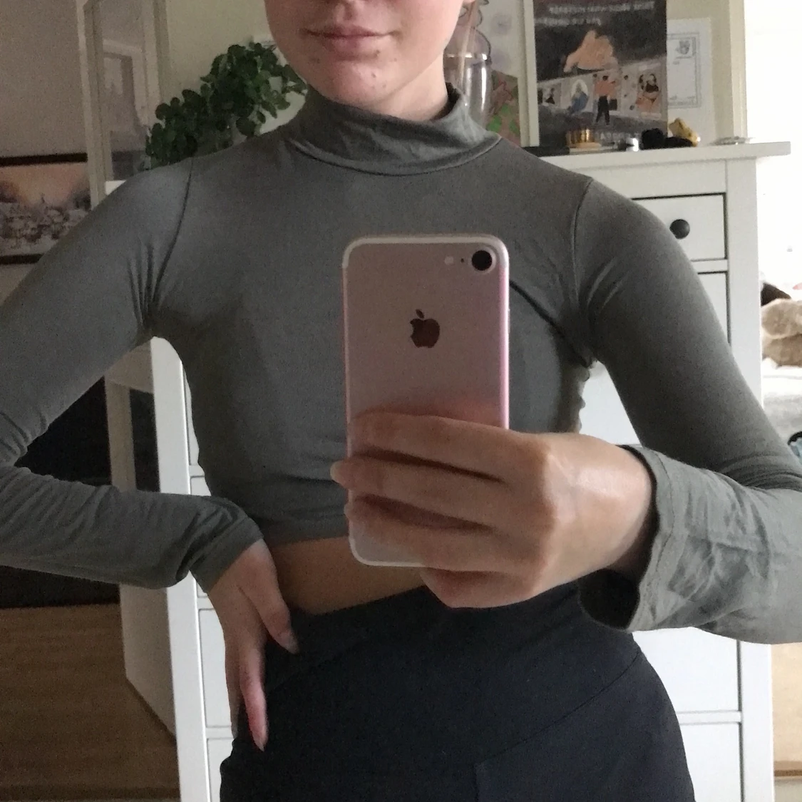 Militärgrön cropptop polo tröja