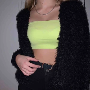  - Fakepäls från GinaTricot! Nypris runt 300kr, aldrig använd. Frakt tillkommer💕