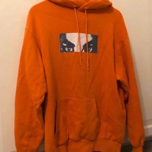  - vailent hoodie! frakt 80kr