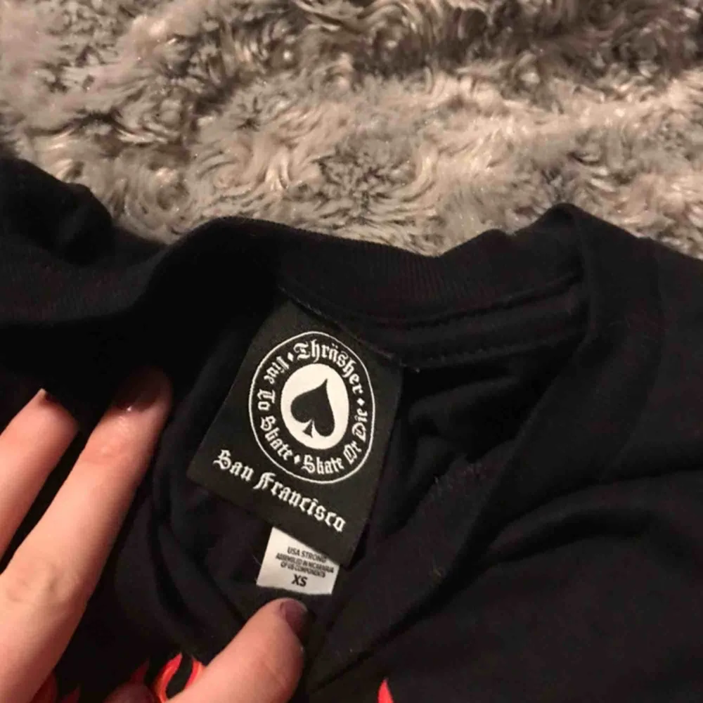 Thrasher tröja köpt i usa endast använd 1 gång . T-shirts.