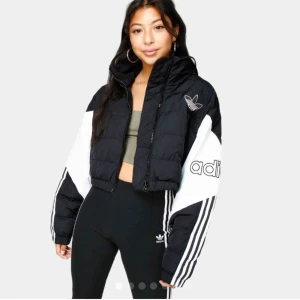  - Säljer nu denna jacka helt o använd, storlek m 