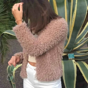  - Skön och mysig jacka från NAKD i väldigt fint skick. Hämtas antingen i Stockholm / Uppsala eller skickas mot fraktkostnad. 