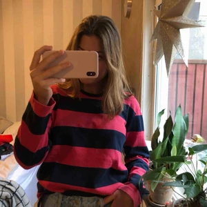  - Röd och mörkblå tröja från Rabalder! 