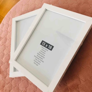  - Ramar 13x18 vita  Två st 