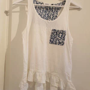  - Top från Only. Använd en gång. Frakt tillkommer! 