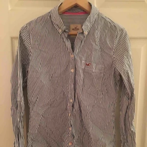  - Skjorta från Hollister