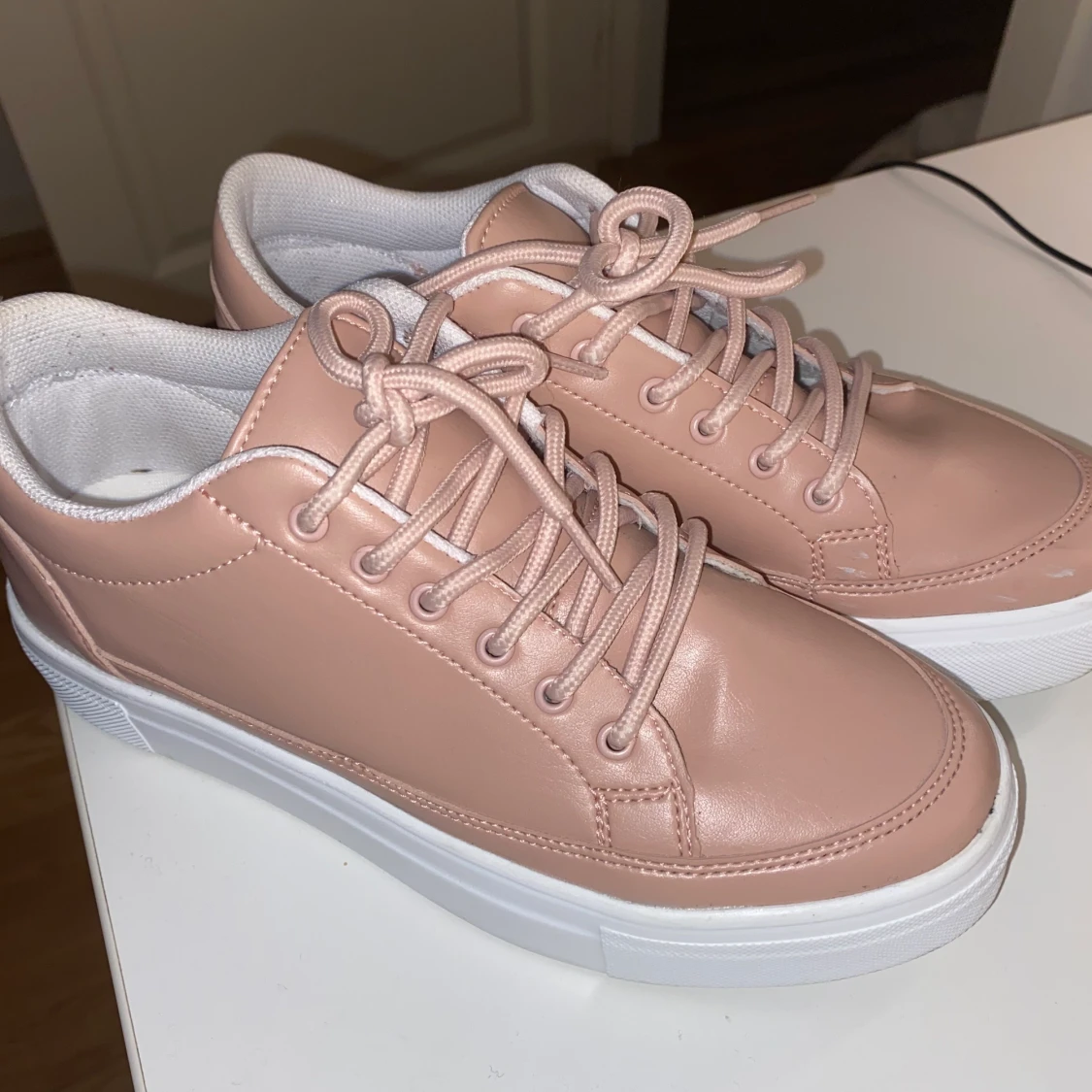 Rosa/beiga sneakers - 90