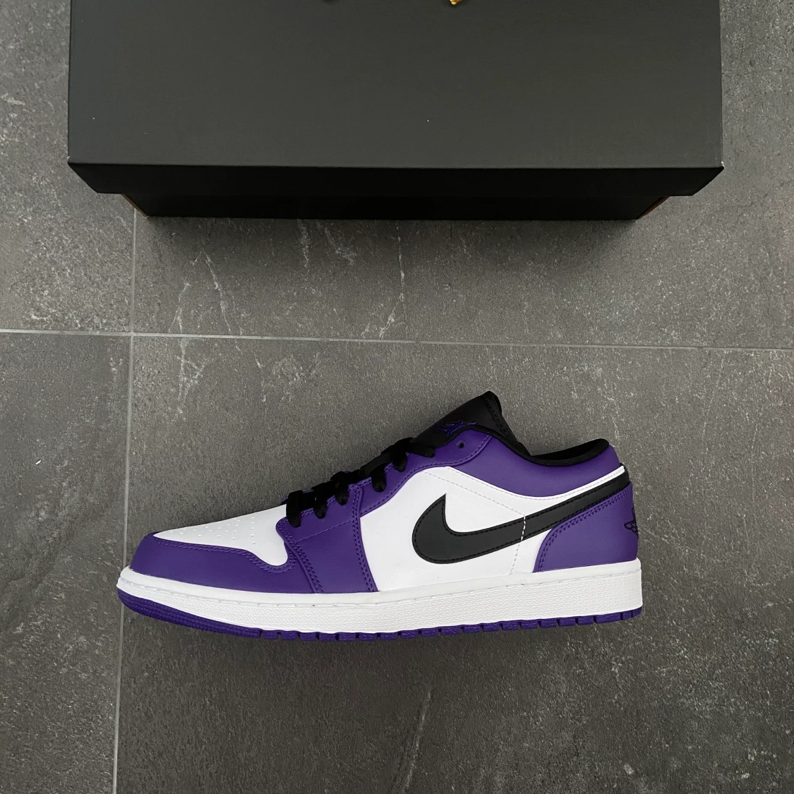 Air jordan 1 court purple