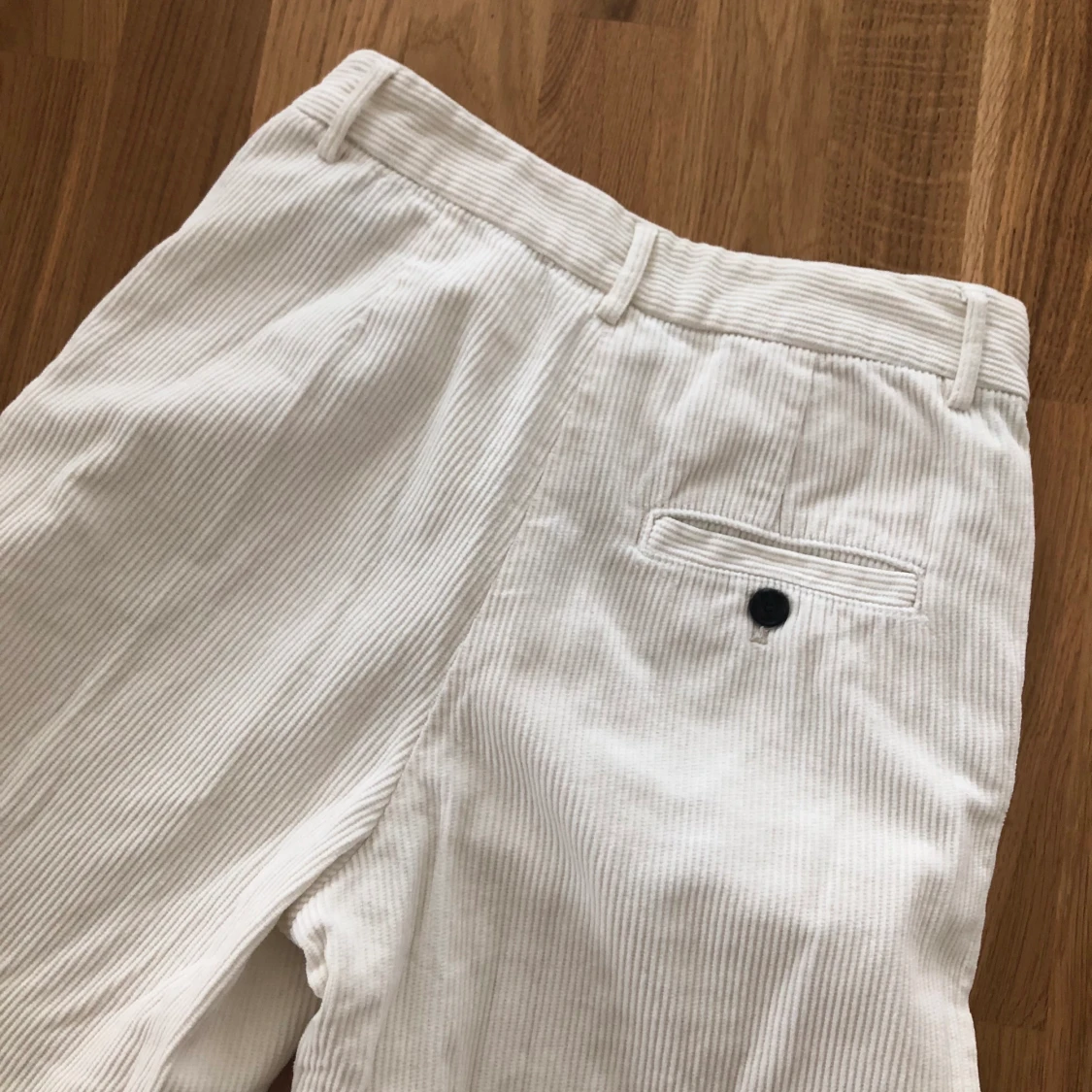 Manchesterbyxor från monki - 91