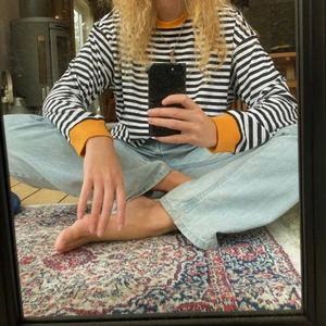 Randig tröja🔆🔆 - Oanvänd randig tröja som inte kommer till användning!!🌟🌟 Frakt tillkommer!!