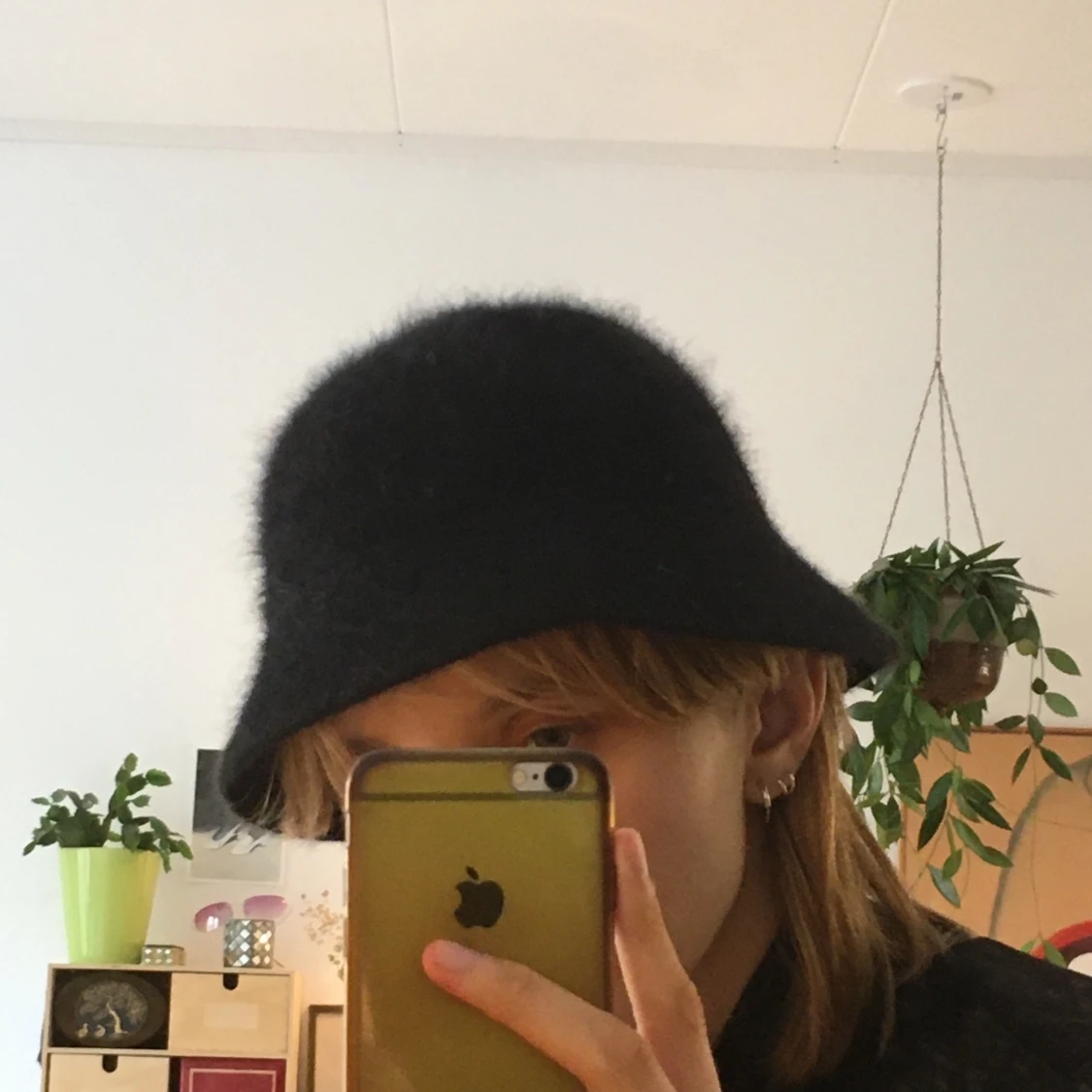 Mysig svart mössa/hatt!