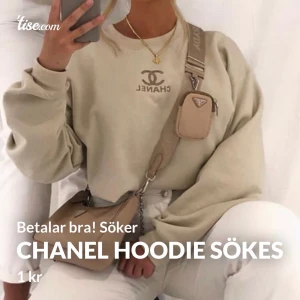 SÖKER CHANEL HOODIE - söker denna crew neck tröjan med Chanel logga på. Sidan som sålde dessa har lagt ner. Köper för ett bra pris om någon säljer :) 