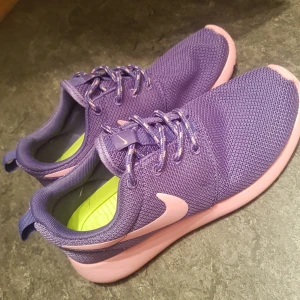  - Aldrig använt skorna. Finns i Gävle och Uppsala. Kan även skickas, köparen står för frakten.