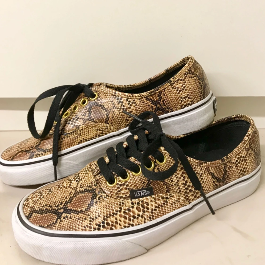 Vans ormskinnsmönstrade