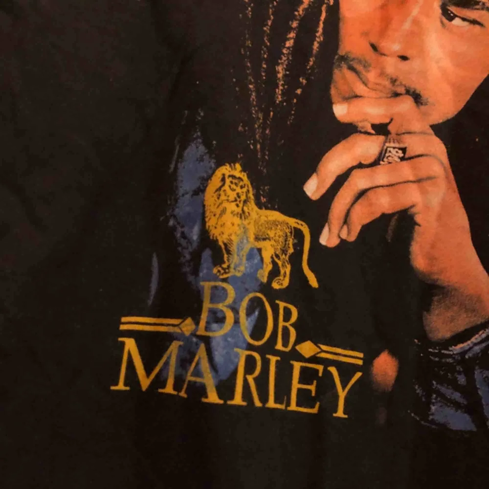 Bob Marley - Kan hämtas i Uppsala eller skickas mot fraktkostnad . T-shirts.