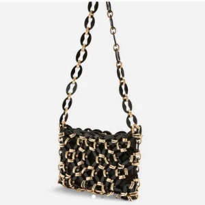  - Topshop väska med korthållare i! Behöver sälja pga att jag har alldeles för många väskor. Skitsnygg till helsvarta outfits ❤️🙌