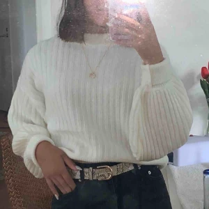  - Återsäljer denna jättesnygga stockade tröja då den var lite för stor för mig, jättemjuk och skön