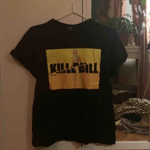  - XS/S, om du bor i sthlm kan vi mötas i TC om ni är intresserade annars står kunden för frakten:)