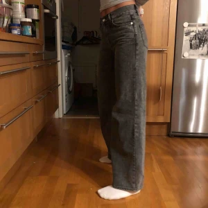  - Säljer mina favorit byxor från Junkyard för att de är för små för mig. Dem har utgått från hemsidan. Frakt tillkommer 