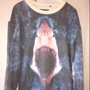  - Storlek S, passar även M. Frakt tillkommer