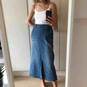  - Jeanskjol köpt second hand 