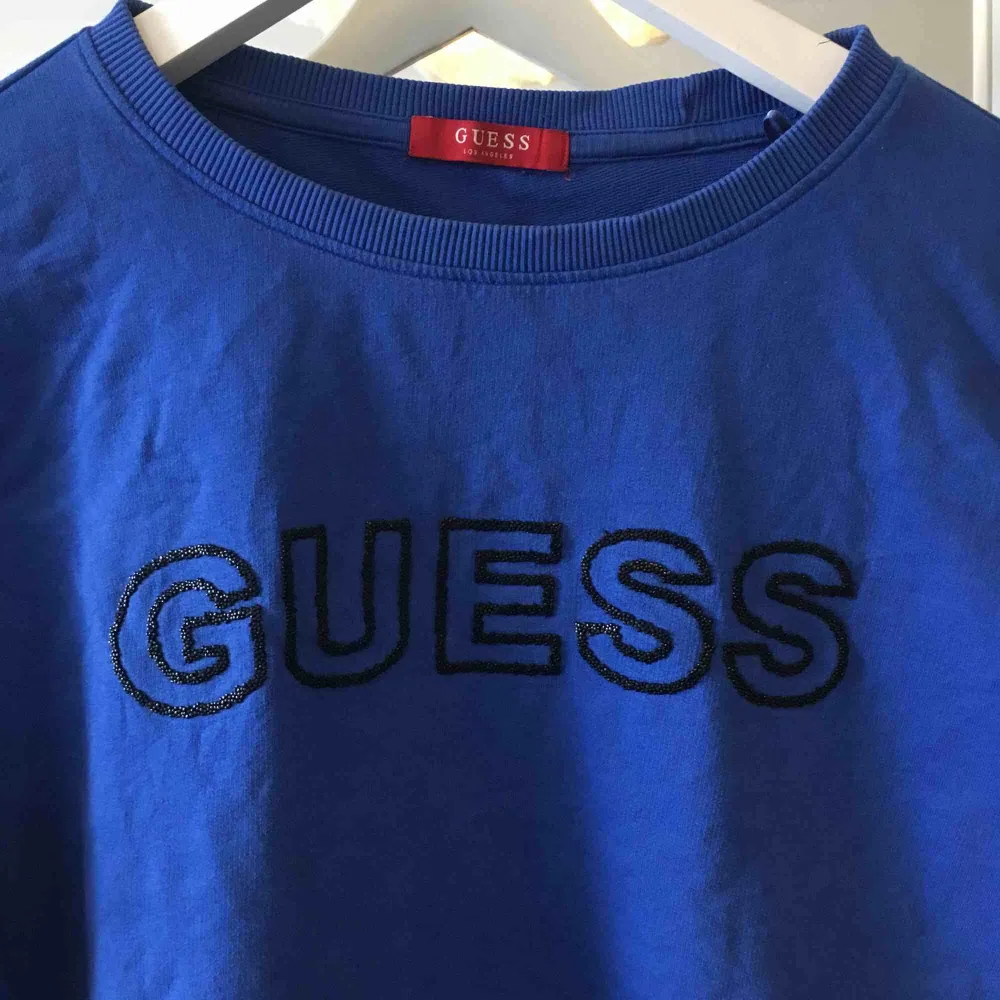 Guess tjocktröja. Hoodies.