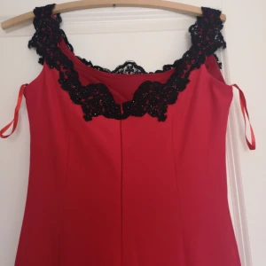  - Långklänning.. Röd