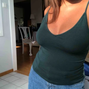  - Topp från brandy melville🖤möts upp / fraktar mot extra kostnad!