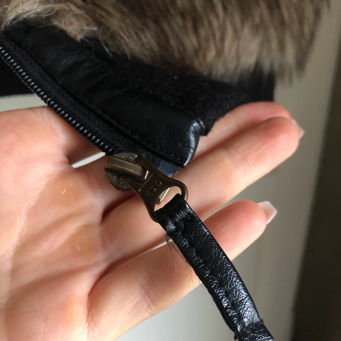 Väst i pälsimitation  - 90