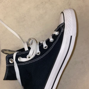 Converse sneakers - Helt nya sneakers, omvända. Köpte fel storlek. 