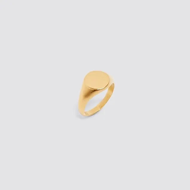 24k gold pleated Signet ring. Ca 18mm ✨ Frakt 35kr. Accessoarer.